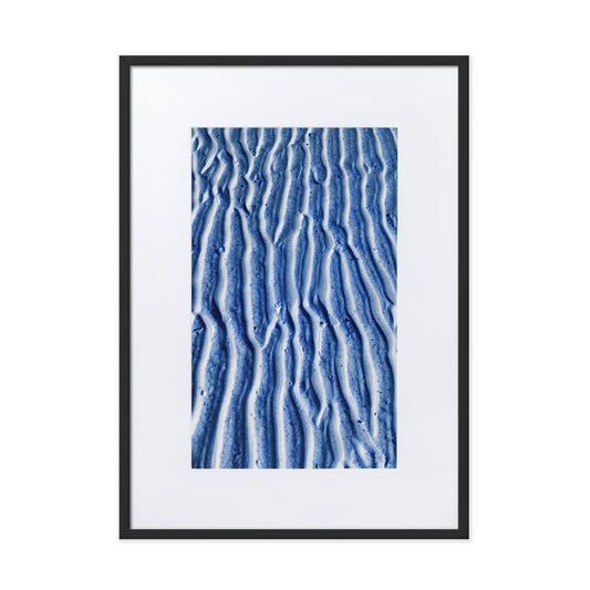WALKS ON THE BEACH. Matte Paper Framed Poster With Mat